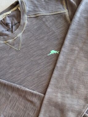 Tommy Bahama Gray Crewneck Shirt with Mint Marlin Logo Size Large